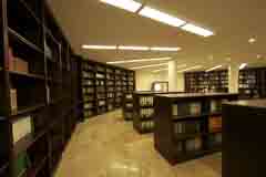 図書館内