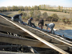 保護屋根仮設作業 2013秋 (6)