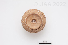 Fig. 43: 紡錘車YH22-35、焼成粘土［クリックで拡大］